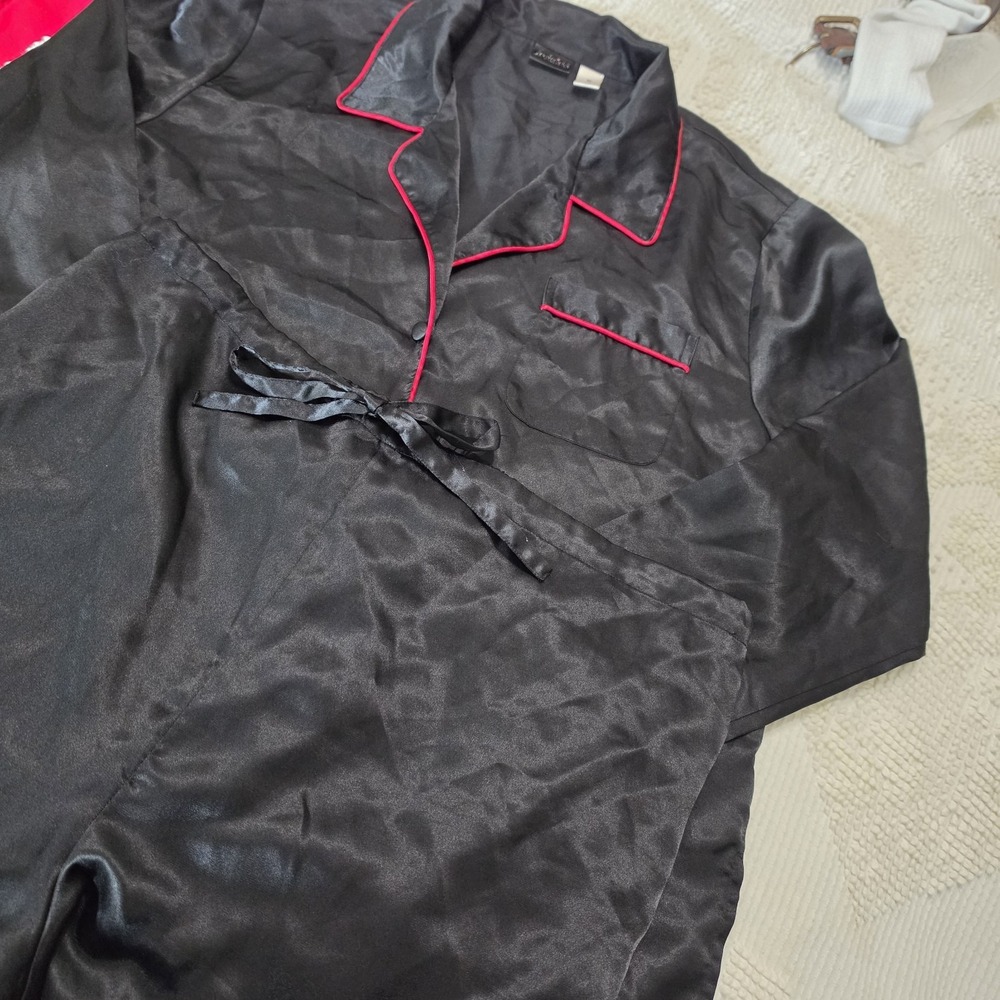 Fredericks of Hollywood Black Satin Pajama Set Medium Long Sleeve & Pants